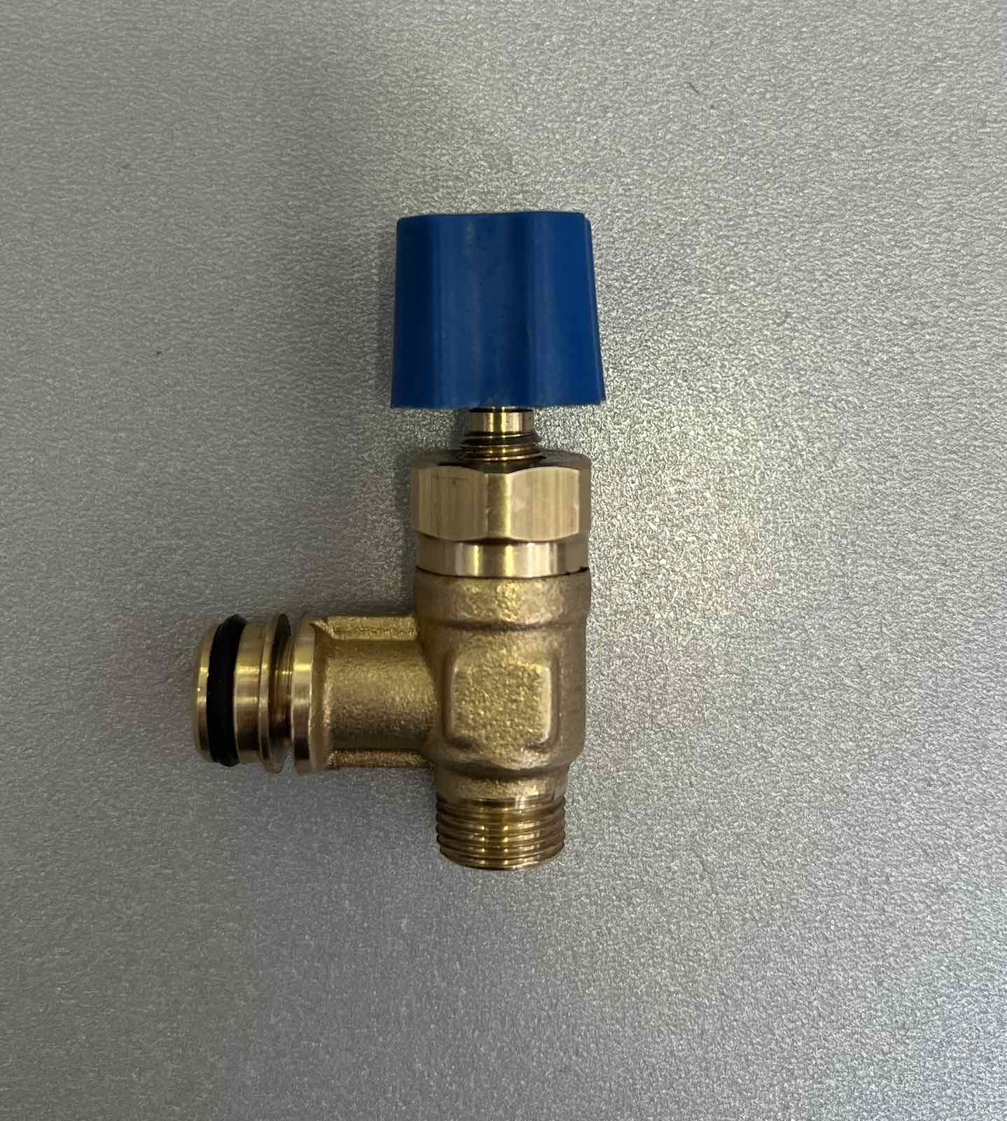 Кран подпитки, вентиль Kramer для Vaillant atmoTEC, turboTEC (латунь) Кран подпитки, вентиль Kramer для Vaillant atmoTEC, turboTEC (латунь)